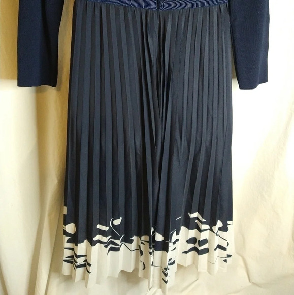 Navy Blue Pleated Dress 😍 - Picture 11 of 14